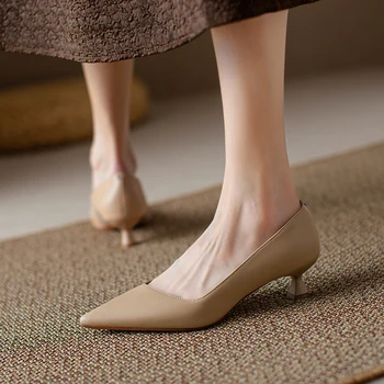 Väike kõrged kontsad naiste uus õhuke kanna pikad temperament ühe kinga ei väsinud jalgade nahk karjääri töö mustad kingad
